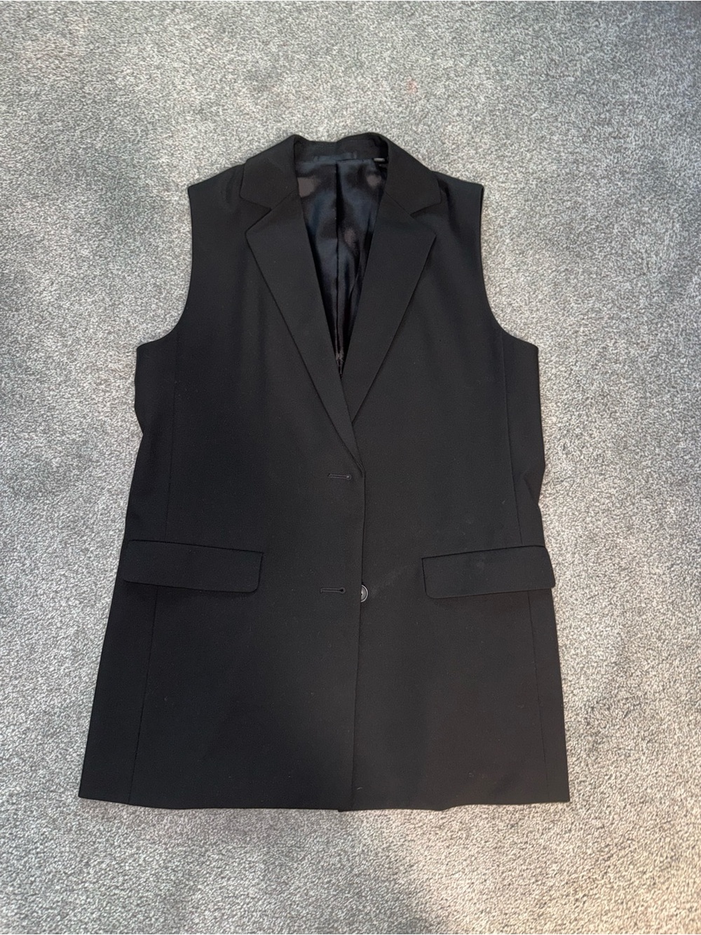 Uniqlo Black Sleeveless Tailored Blazer Vest